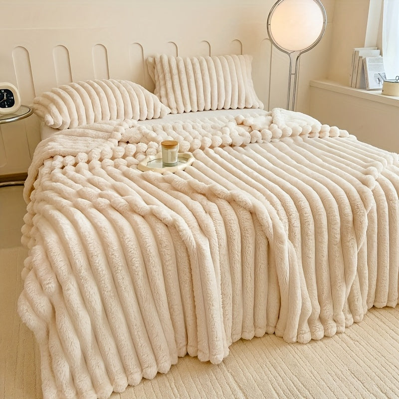 Luxury Faux Rabbit Fur Throw Blanket: Solid Colour Simple Style, Soft, Warm and Comfortable, Suitable for Sofa, Bed, Office and Travel, Multipurpose Gift