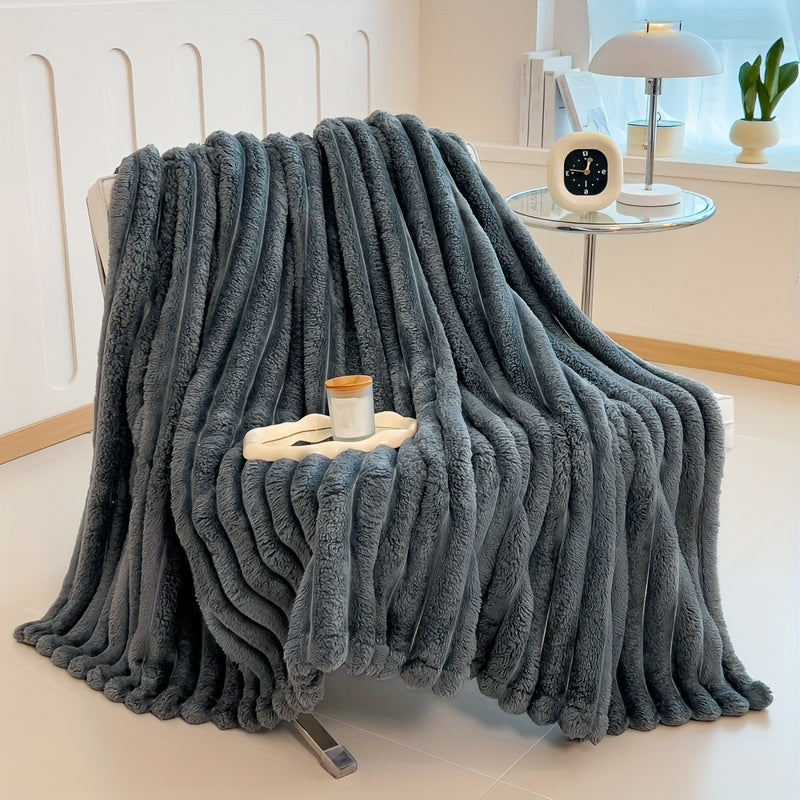 Luxury Faux Rabbit Fur Throw Blanket: Solid Colour Simple Style, Soft, Warm and Comfortable, Suitable for Sofa, Bed, Office and Travel, Multipurpose Gift