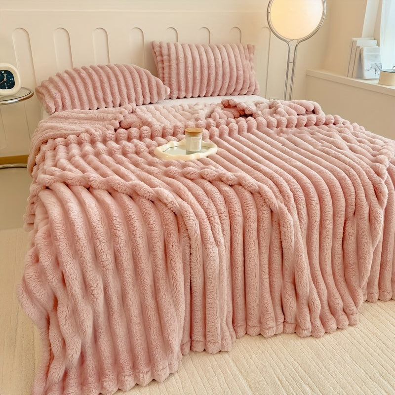 Luxury Faux Rabbit Fur Throw Blanket: Solid Colour Simple Style, Soft, Warm and Comfortable, Suitable for Sofa, Bed, Office and Travel, Multipurpose Gift