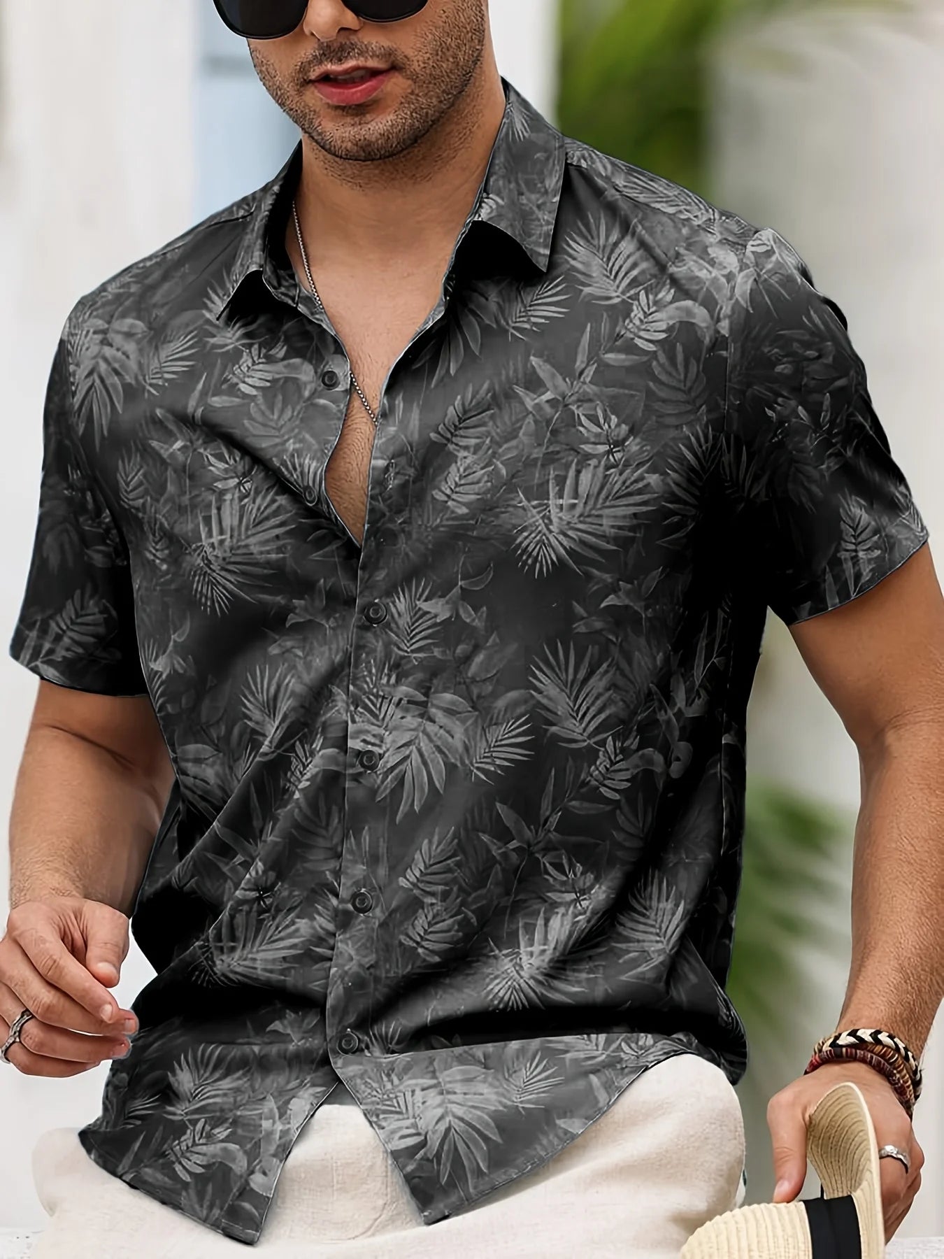 Men's Tropical Palm Leaf Print Short Sleeve Button-Up Shirt Casual Summer Hawaiian Style Street Trend Casual Short-Sleeved Shirt