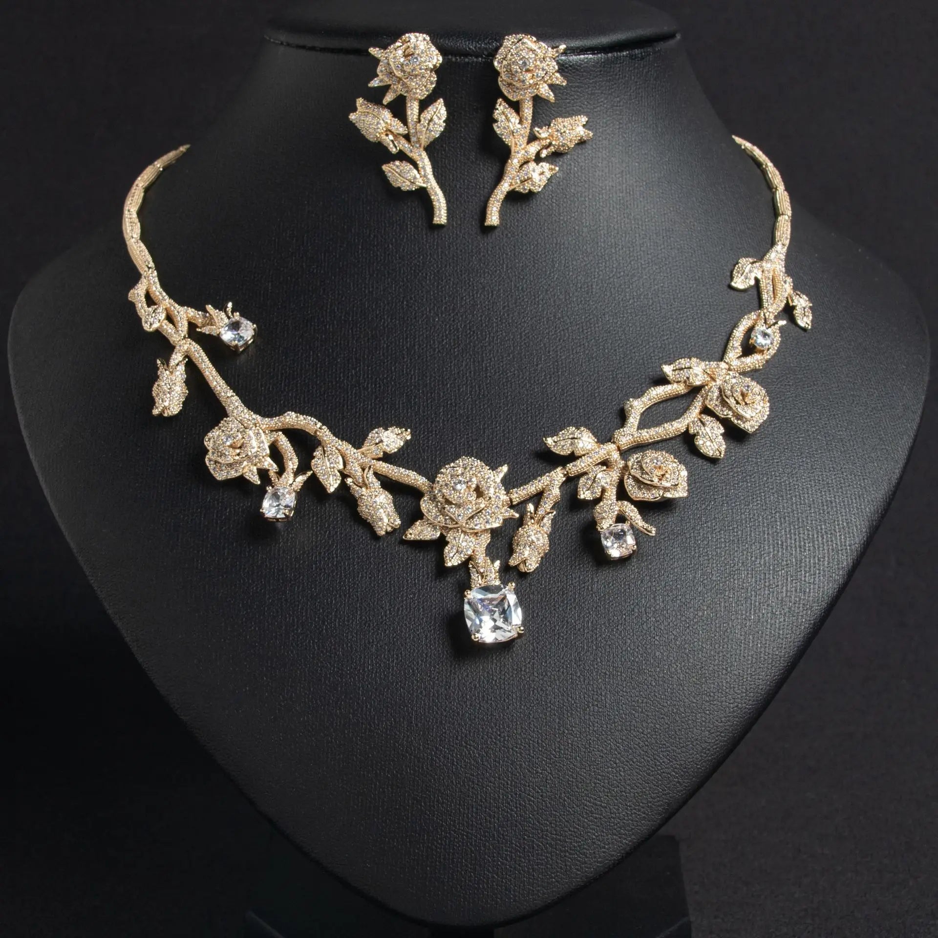 Creative Ladies Jewellery Luxury Rose Necklace Earrings Ring Set Prom Wedding Graduation Holiday Zirconia Accessories M-360