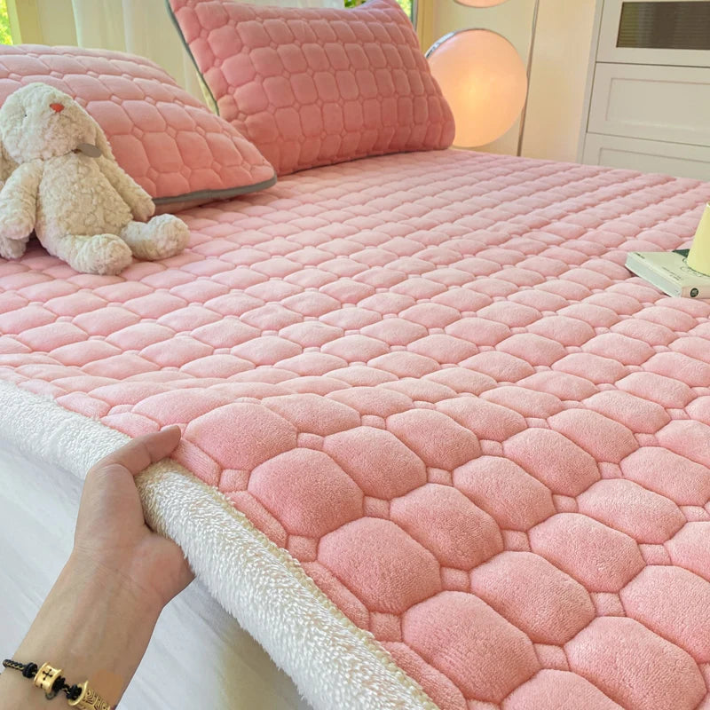 Winter Thicken Warm Milk Velvet Mattress Toppers Solid Bed Sheet Fold Thin Tatami Mat Non-slip Mattress Cover Double Bedspread