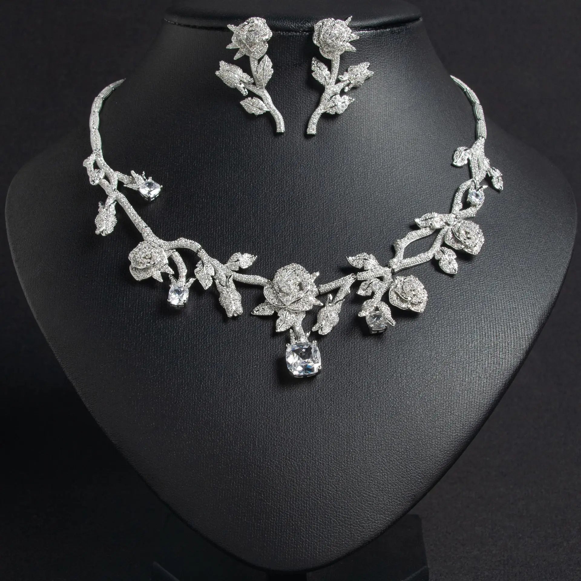 Creative Ladies Jewellery Luxury Rose Necklace Earrings Ring Set Prom Wedding Graduation Holiday Zirconia Accessories M-360