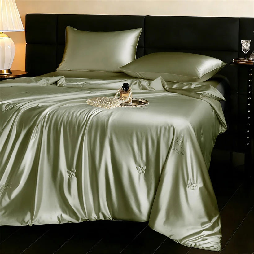 Luxury Mulberry Silk Blanket Summer Quilt Grade A 100% Silk Cooling Blankets Single Double Queen Size Soft Lightweight Comforter
