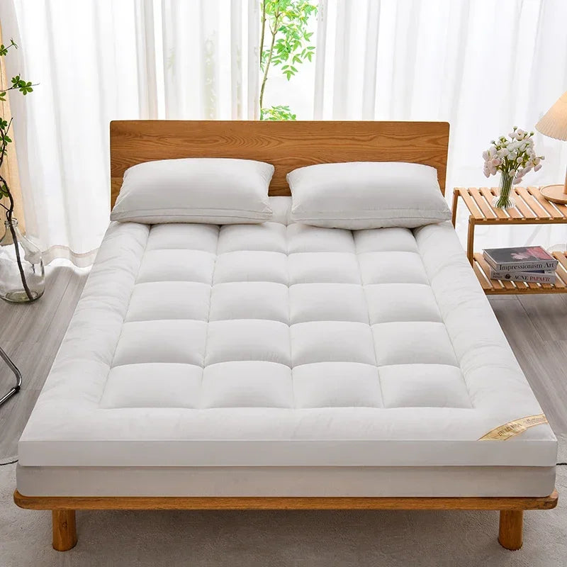 Four Season Can Be Used Queen Mattress Pad Soft Thicken Quilted Mattress Toppers Living Room or Car Sleeping Mats Field Camp Mat