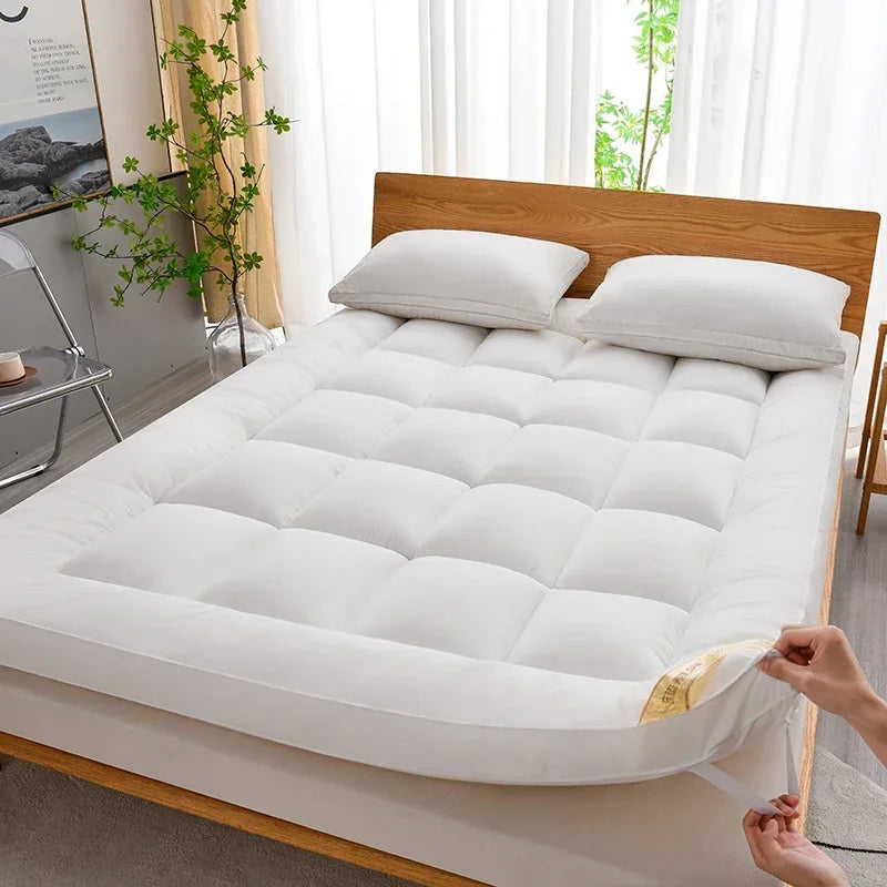 Four Season Can Be Used Queen Mattress Pad Soft Thicken Quilted Mattress Toppers Living Room or Car Sleeping Mats Field Camp Mat