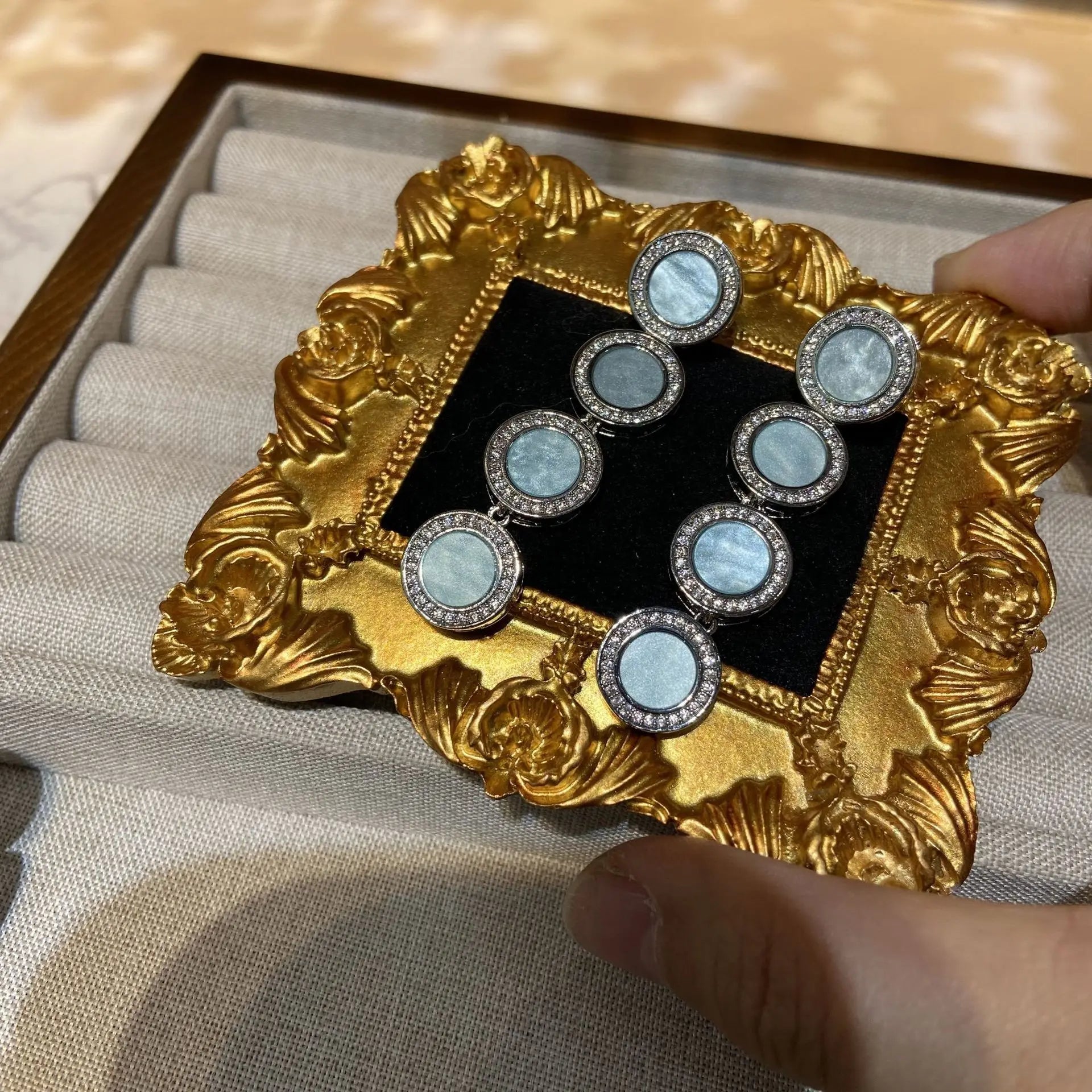2026 New Fashion Jewelry Set, Natural Powder Shell Bracelet, Stud Earrings, Necklace, Light Luxury Accessories for Women