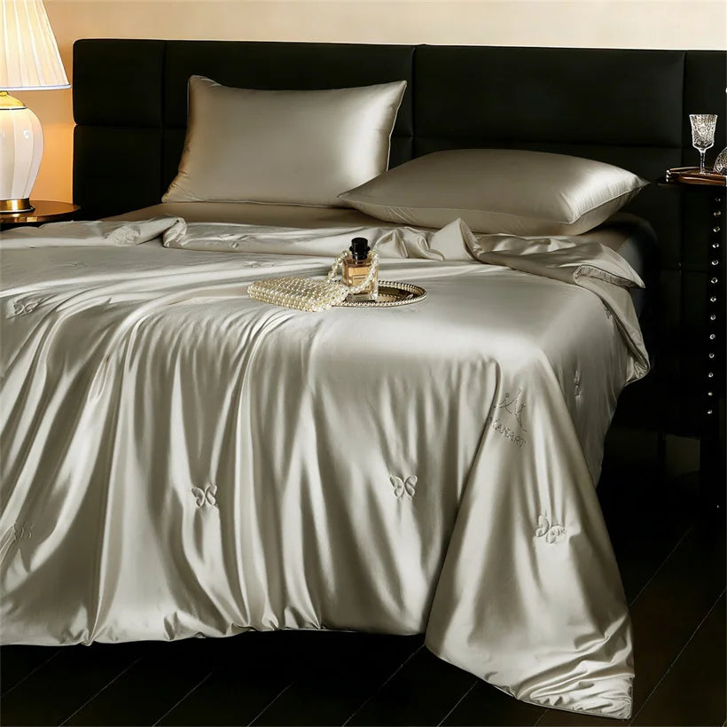 Luxury Mulberry Silk Blanket Summer Quilt Grade A 100% Silk Cooling Blankets Single Double Queen Size Soft Lightweight Comforter