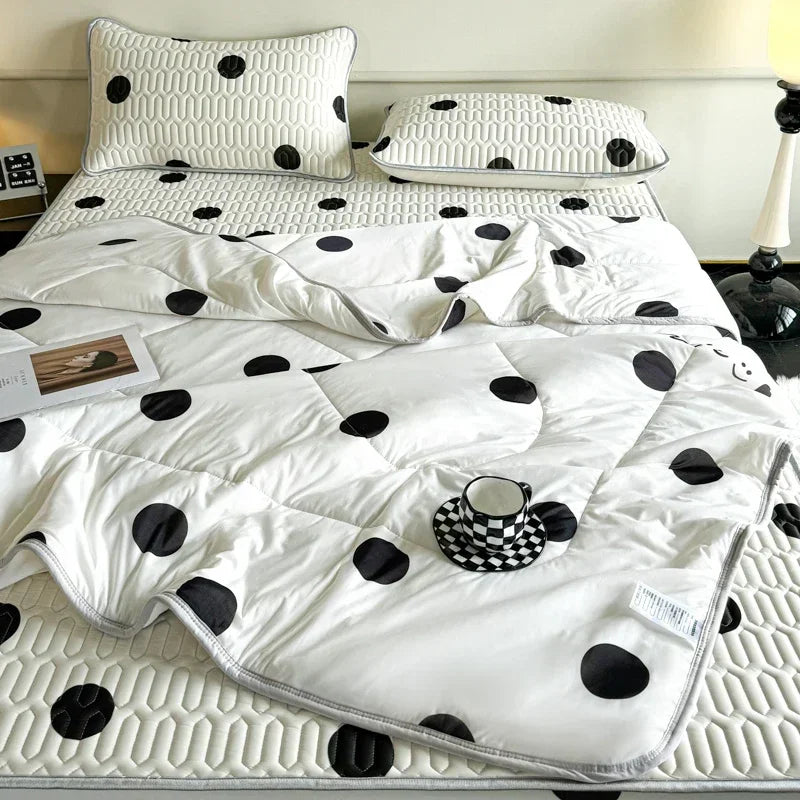 Cooling Summer Comforter Bedding Sets Double Sided Cool Feeling Fabric Duvet Summer Blanket Ice Silk Fitted Sheet and Pillowcase