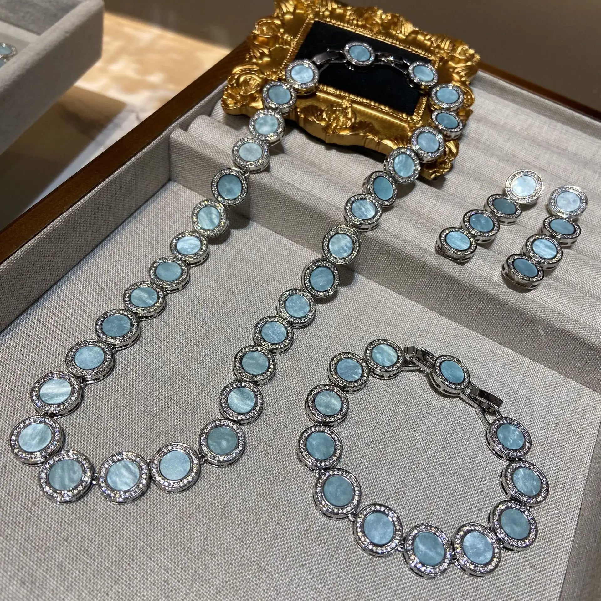 2026 New Fashion Jewelry Set, Natural Powder Shell Bracelet, Stud Earrings, Necklace, Light Luxury Accessories for Women