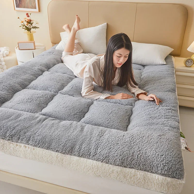 Exquisite Classic Lamb fleece mattress soft cushion milk fleece mattress mattress household autumn and winter mattress thickened